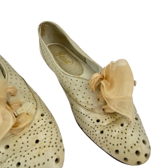 Bass 1930s style shoes 70s 80s vintage white leather perforated wingtip lace up - Picture 6 of 9